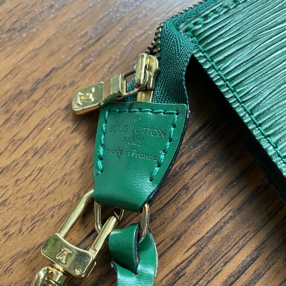 Authentic Louis Vuitton Pochette - Picture 7 of 10